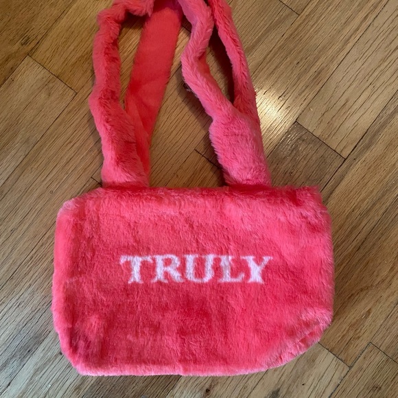 TRULY Handbags - Truly Purse